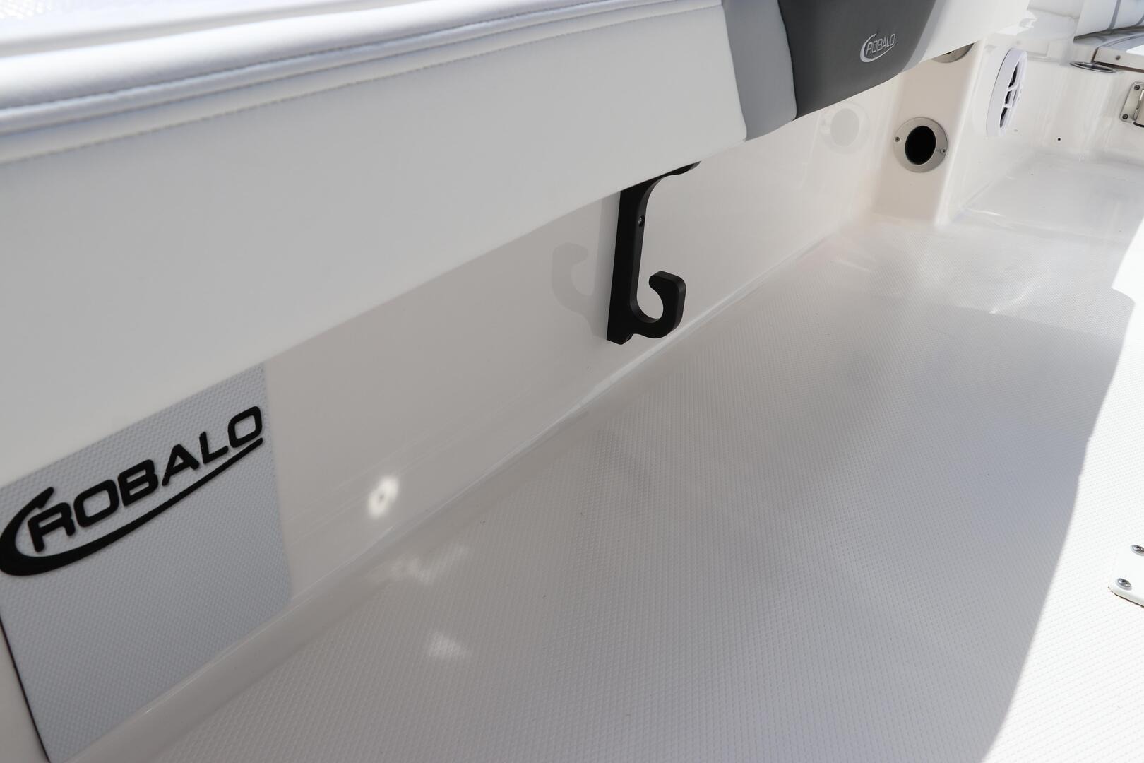 2024 Robalo 226 Cayman For Sale - Image 15