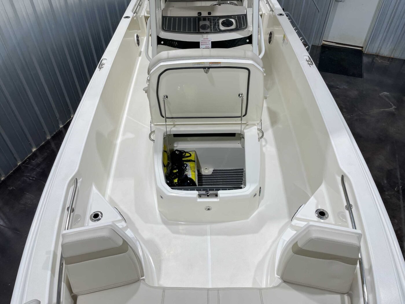 2025 Boston Whaler 250 Dauntless - Image 9