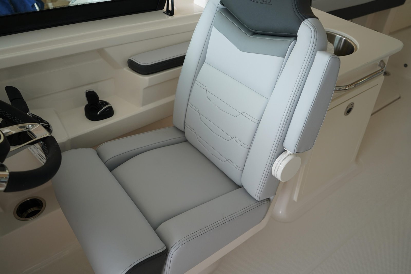 2025 Robalo R257 For Sale - Image 22
