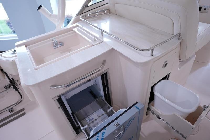 Buy 2026 Grady White Freedom 285 - Image 7