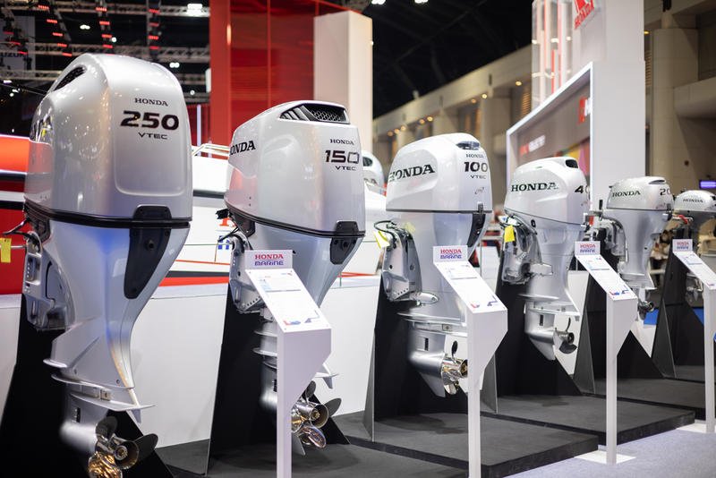 You are currently viewing 2 Stroke vs 4 Stroke Outboard Motors: What Is the Difference?