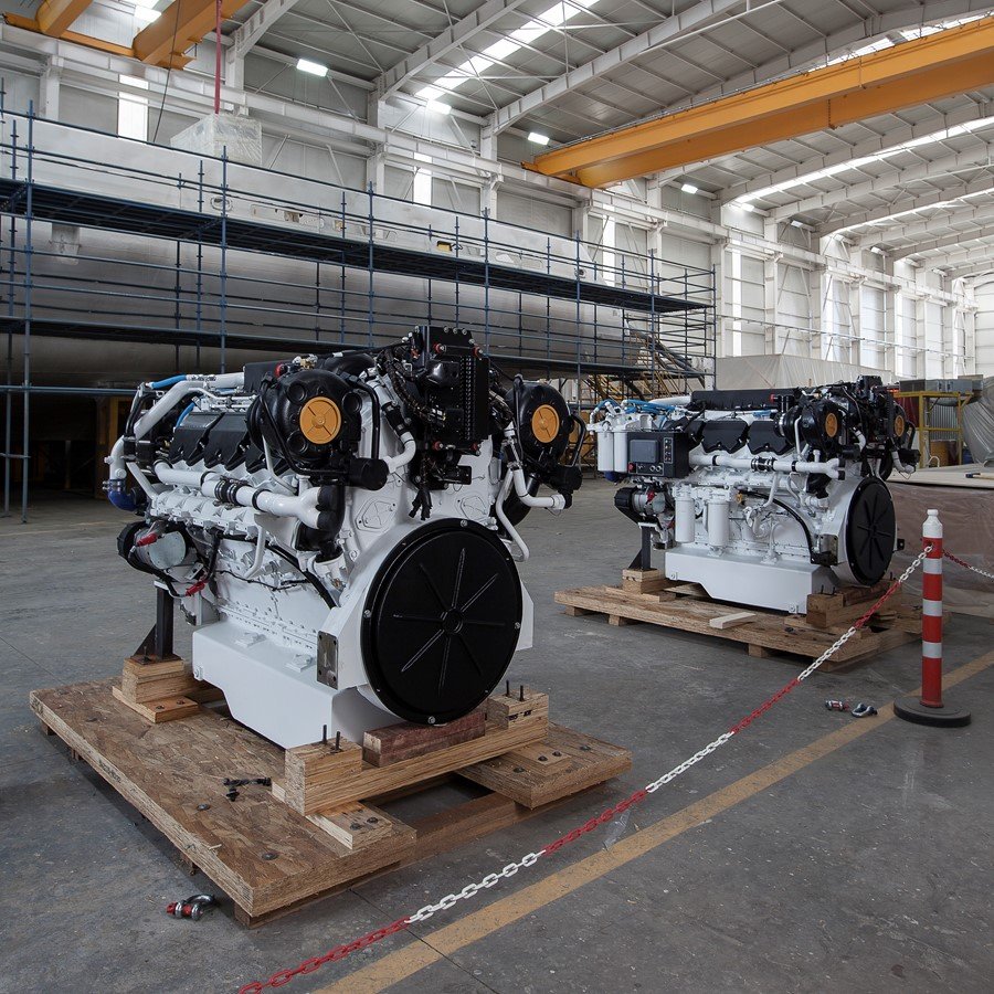 You are currently viewing Best Marine Diesel Engine Brands: Yanmar vs Volvo Penta vs Cummins vs Caterpillar vs MAN vs MTU