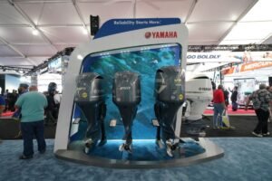 Commercial Outboard Engines