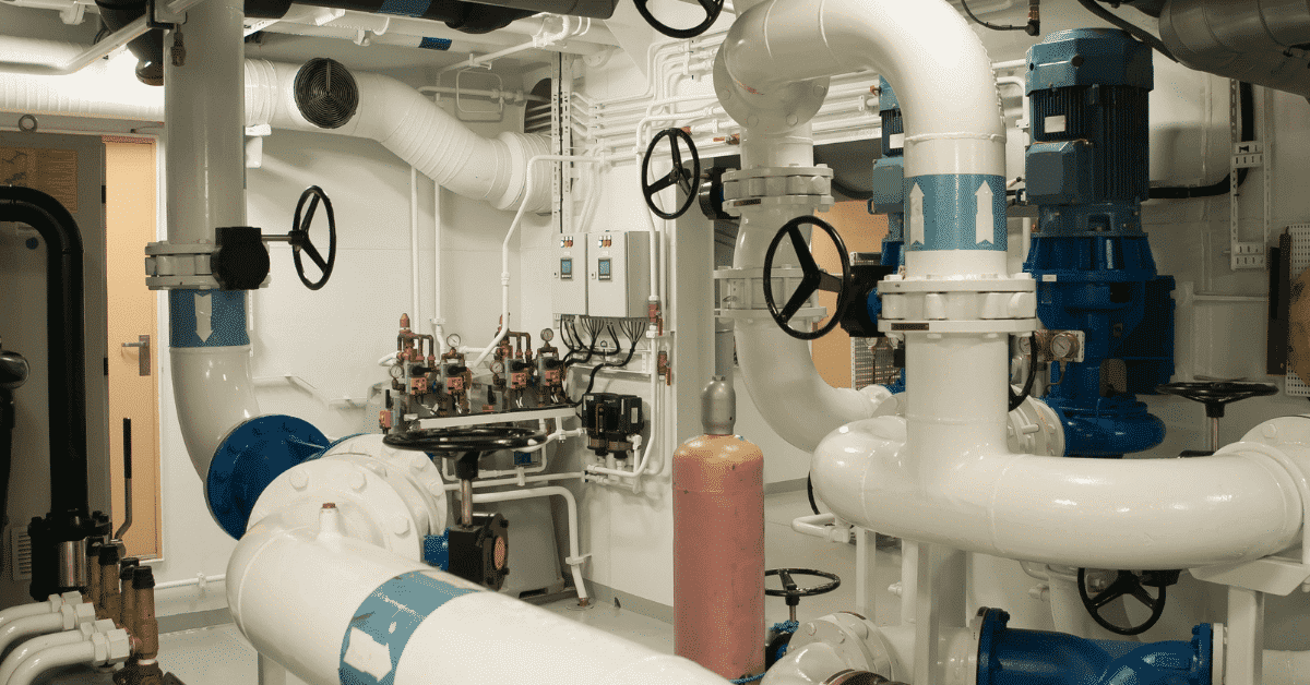 You are currently viewing Marine Engine Cooling Systems: Freshwater vs Seawater Cooling
